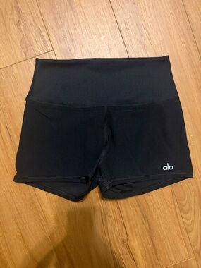 ALO Yoga Black Shorts Size Small